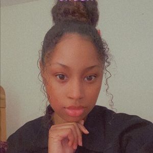 Meet your Posher, Aniya